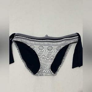 Becca by Rebecca Virtue MEDIUM Crochet a lace Swim Bottoms White Blue
